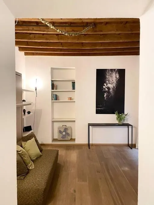 Design Studio Centro Storico Apartment Milan